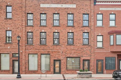 Photo of 27 W Canal Street, Wabash, IN 46992 (MLS # 202540916)