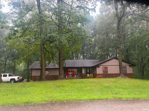 Photo of 4611 shady Lane, Logansport, IN 46919 (MLS # 202632684)