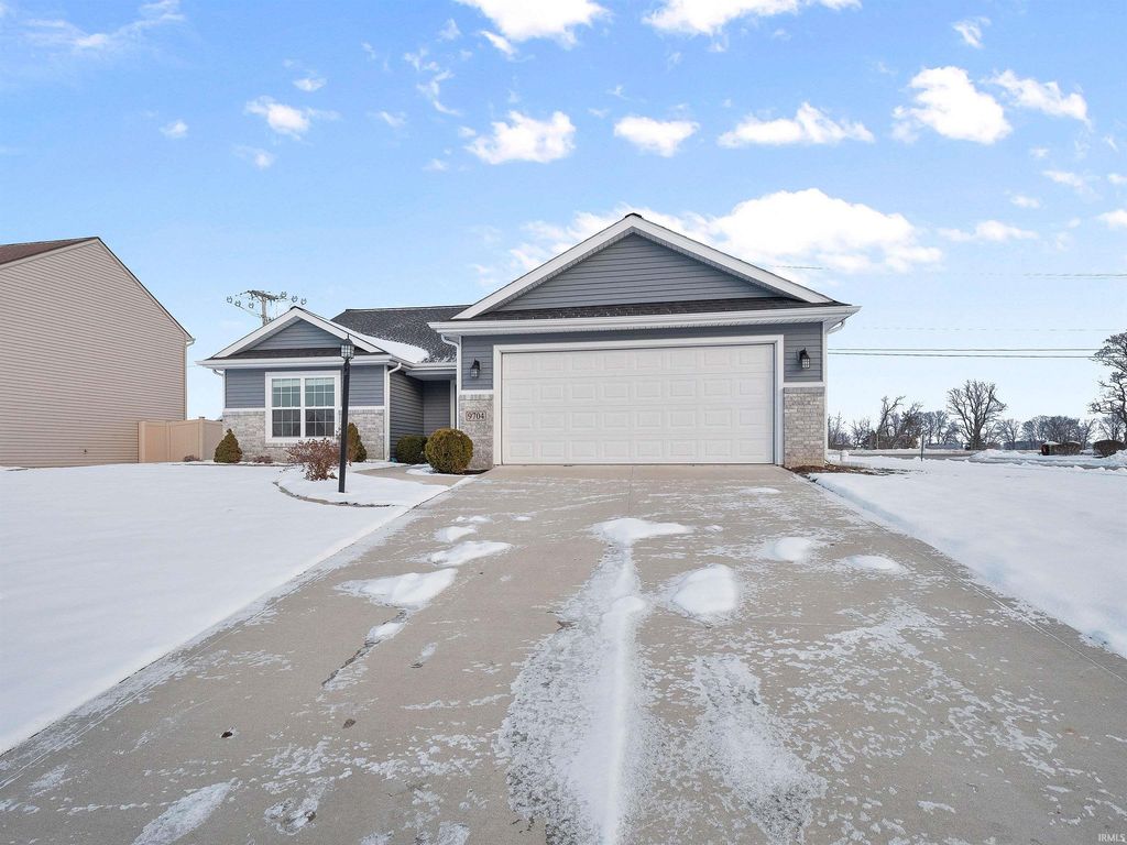 Photo of 9704 Chadwick Lane, Fort Wayne, IN 46808 (MLS # 202548845)