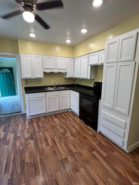 Tiny photo for 1607 Keck Avenue, Evansville, IN 47711 (MLS # 202625484)
