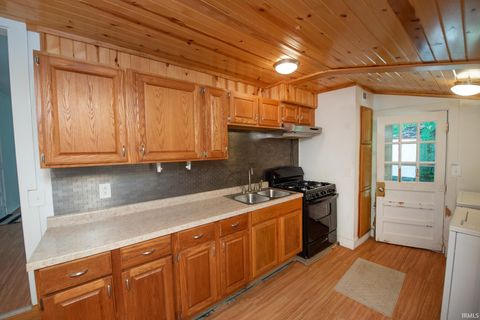 Tiny photo for 5733 E 200 N Road, Lafayette, IN 47905 (MLS # 202628041)