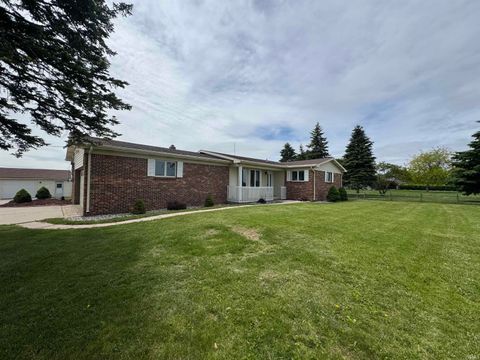 Photo of 6863 W 700 N, Kokomo, IN 46902 (MLS # 202619805)