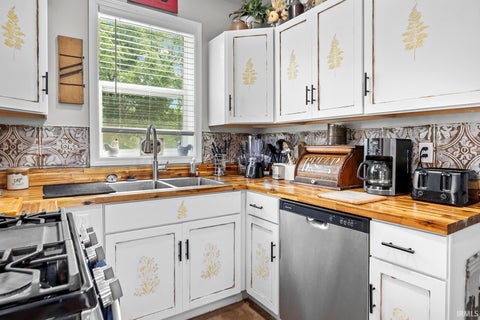 Tiny photo for 12418 W 775 N, Monticello, IN 47960 (MLS # 202625852)