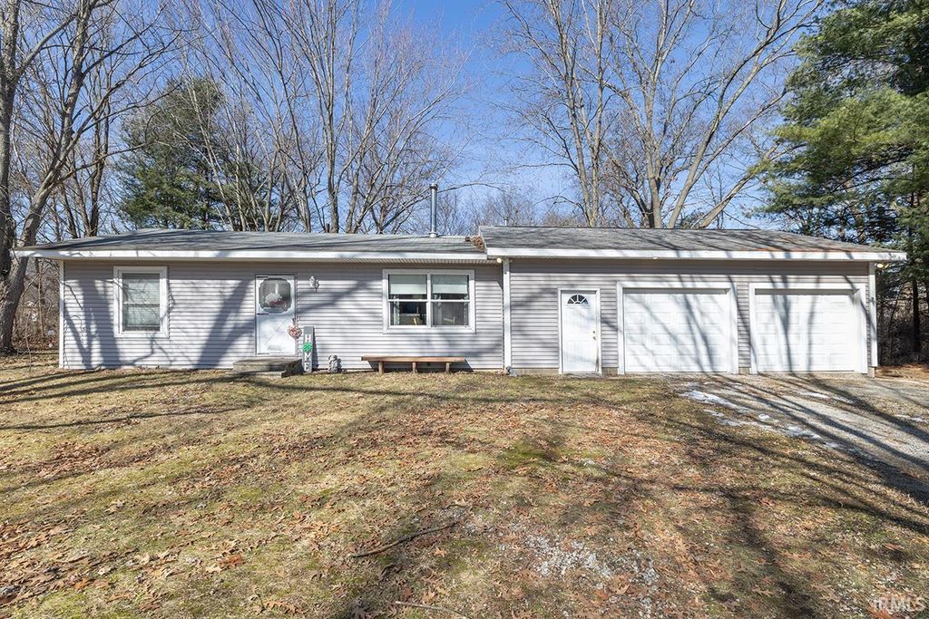 Photo of 29239 Kauffman Street, Elkhart, IN 46517 (MLS # 202606384)