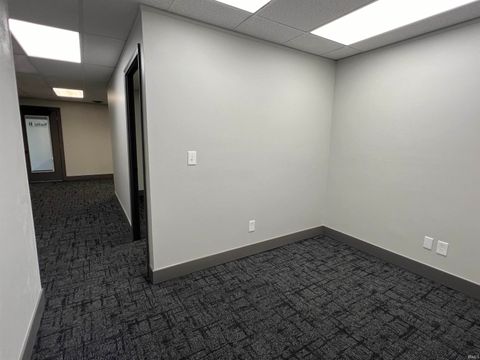 Tiny photo for 123 N Buckeye Street #Suite D, Kokomo, IN 46901 (MLS # 202613339)