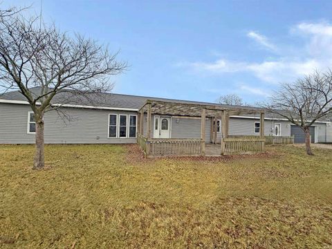 Photo of 127 S Ford Street, Hartford City, IN 47348 (MLS # 202601279)