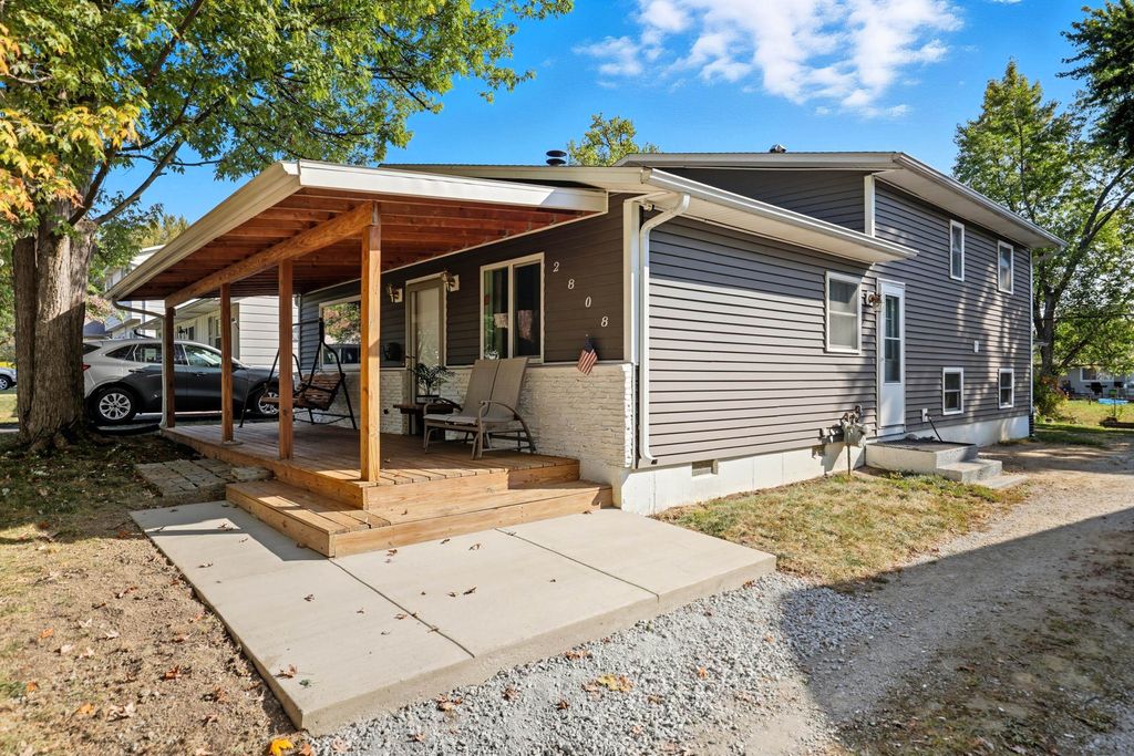 Photo of 2808 NORDHOLME Avenue, Fort Wayne, IN 46805 (MLS # 202605414)