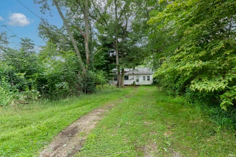 Tiny photo for 1634 N Olive Street, South Bend, IN 46628 (MLS # 202634295)