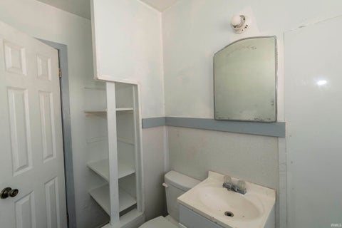 Tiny photo for 1634 N Olive Street, South Bend, IN 46628 (MLS # 202634295)