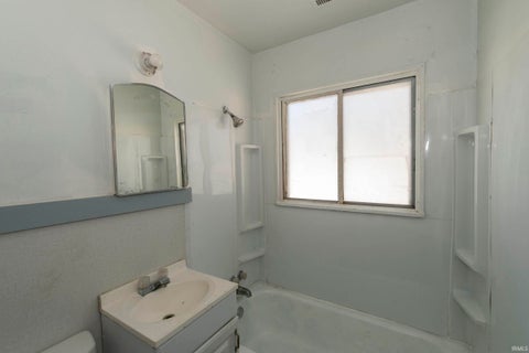 Tiny photo for 1634 N Olive Street, South Bend, IN 46628 (MLS # 202634295)