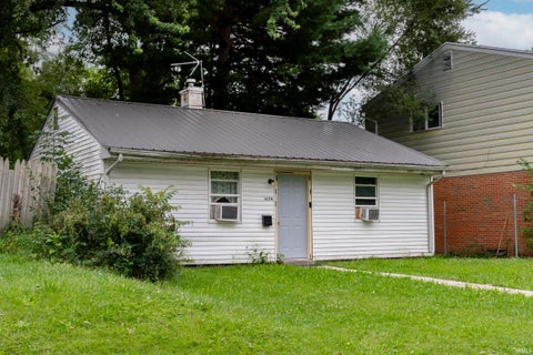 Tiny photo for 1634 N Olive Street, South Bend, IN 46628 (MLS # 202634295)