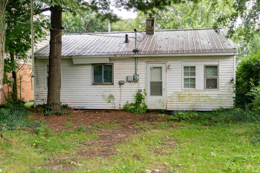 Photo of 1634 N Olive Street, South Bend, IN 46628 (MLS # 202634295)