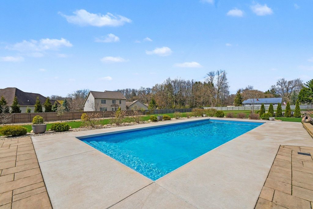 Photo of 53303 Nadine Street, South Bend, IN 46637 (MLS # 202613214)