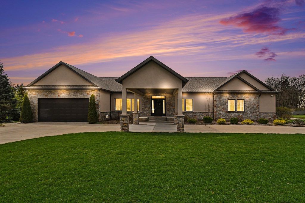 Photo of 53303 Nadine Street, South Bend, IN 46637 (MLS # 202613214)