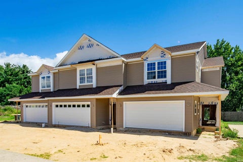 Photo of 930 Keenan Court, South Bend, IN 46615 (MLS # 202635236)