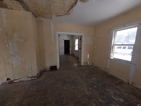Tiny photo for 121 E Dayton Street, South Bend, IN 46613 (MLS # 202637977)