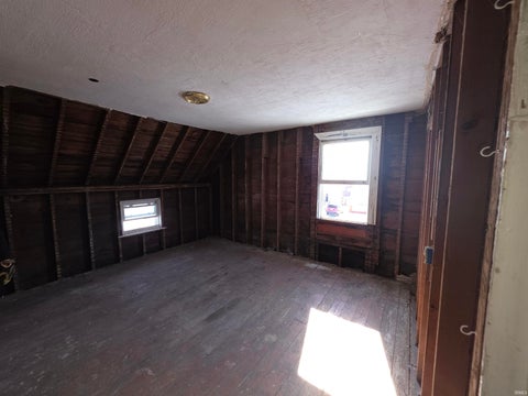 Tiny photo for 121 E Dayton Street, South Bend, IN 46613 (MLS # 202637977)