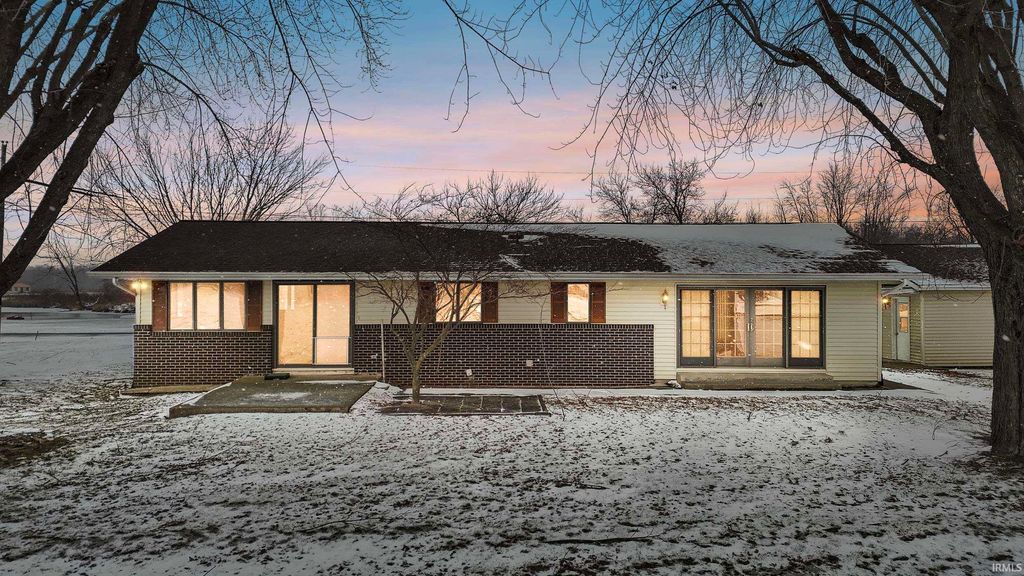 Photo of 0690 E 635 S - Dallas Lake., Wolcottville, IN 46795 (MLS # 202602097)