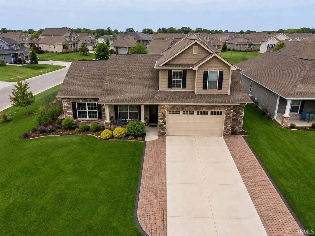 Photo of 8617 Alamasa Place, Fort Wayne, IN 46835 (MLS # 202631721)