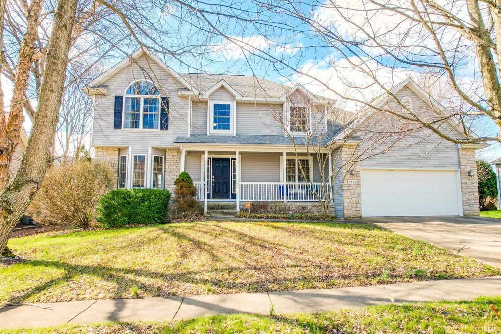 Photo of 2514 E Sandberg Court, Bloomington, IN 47401 (MLS # 202610108)