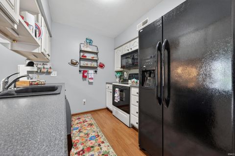 Tiny photo for 401 DORAL Park, Kokomo, IN 46901 (MLS # 202615282)