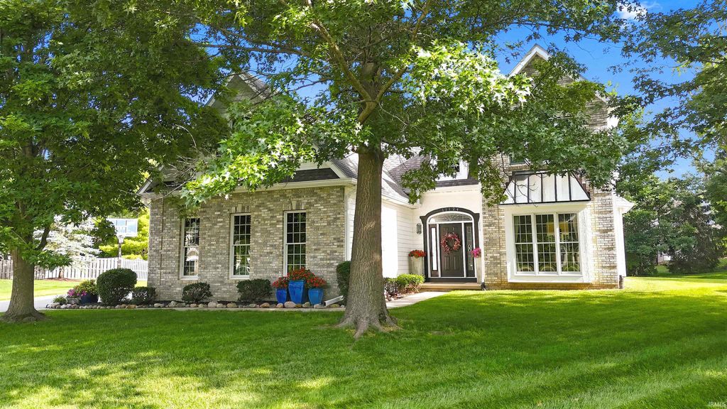 Photo of 11124 Lone Eagle Court, Fort Wayne, IN 46845 (MLS # 202628640)