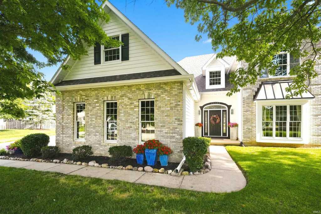 Photo of 11124 Lone Eagle Court, Fort Wayne, IN 46845 (MLS # 202628640)