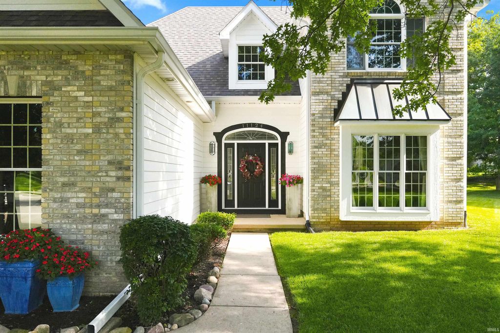 Photo of 11124 Lone Eagle Court, Fort Wayne, IN 46845 (MLS # 202628640)
