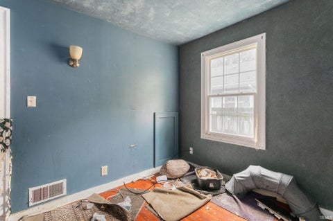 Tiny photo for 1509 McPherson Street, South Bend, IN 46613 (MLS # 202638864)