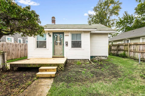 Photo of 1509 McPherson Street, South Bend, IN 46613 (MLS # 202638864)