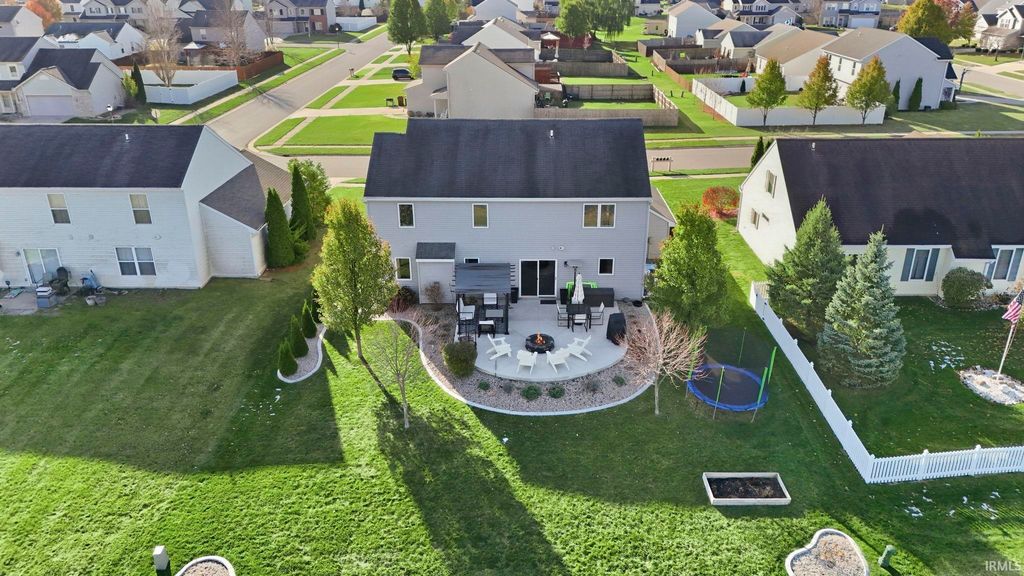 Photo of 910 Honey Willow Boulevard, Huntertown, IN 46748 (MLS # 202612399)