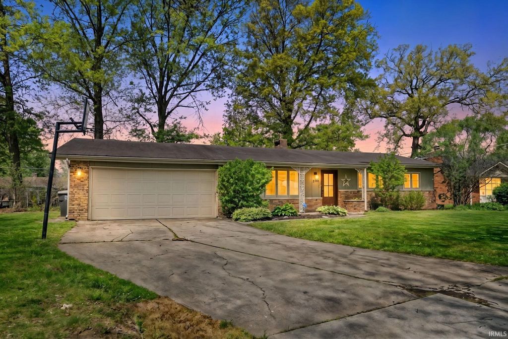 Photo of 3711 Bobolink Crossover Drive, Fort Wayne, IN 46815 (MLS # 202616921)
