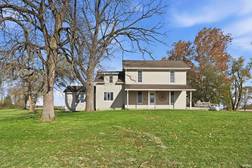 Photo of 4752 W 900, Huntington, IN 46750 (MLS # 202544986)