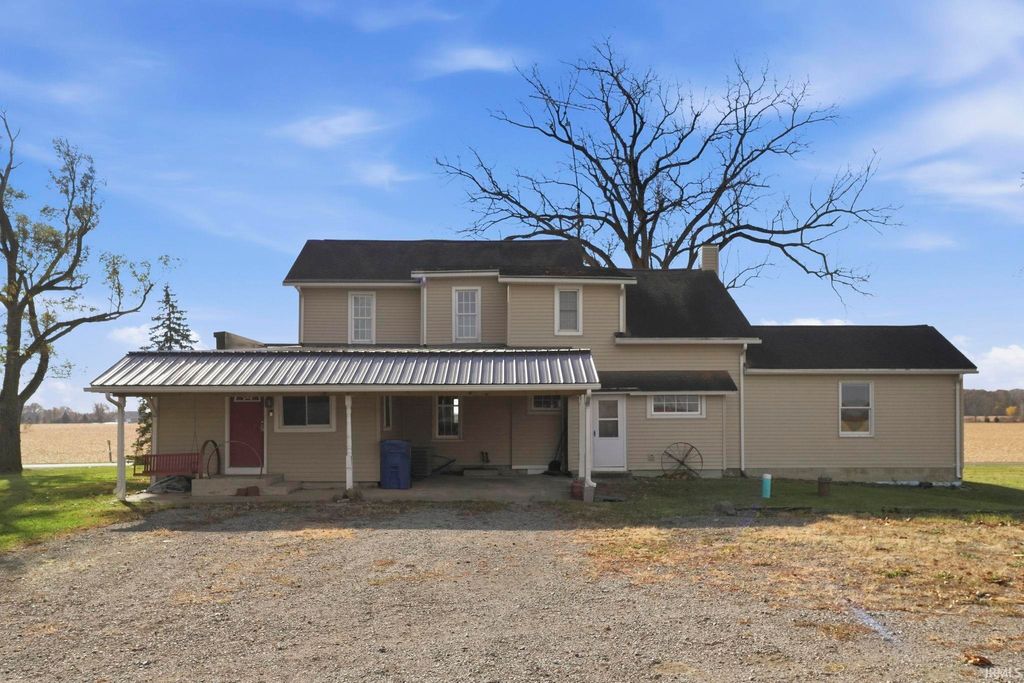 Photo of 4752 W 900, Huntington, IN 46750 (MLS # 202544986)