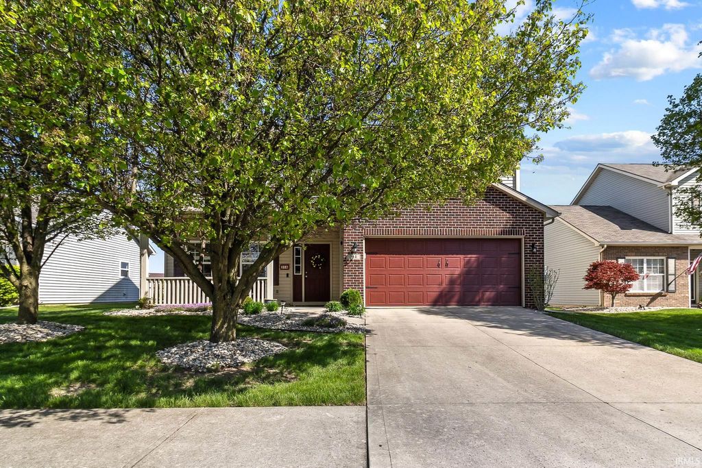 Photo of 314 Treeline Cove, Fort Wayne, IN 46825 (MLS # 202614337)