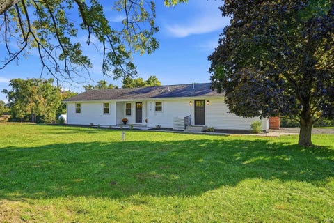 Tiny photo for 2720 E 500 Road, Columbia City, IN 46725 (MLS # 202641443)