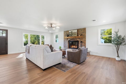 Tiny photo for 2720 E 500 Road, Columbia City, IN 46725 (MLS # 202641443)