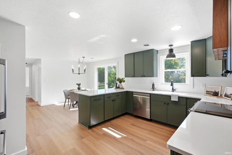 Tiny photo for 2720 E 500 Road, Columbia City, IN 46725 (MLS # 202641443)