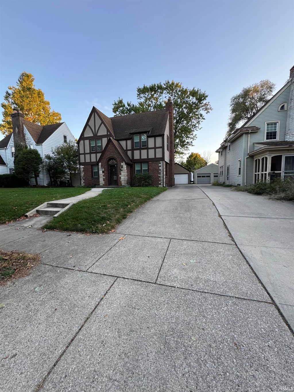 Photo of 1410 Chester Street, South Bend, IN 46615 (MLS # 202541233)