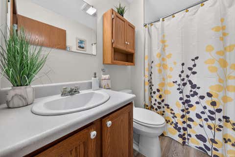 Tiny photo for 205 Georgian Lane, Logansport, IN 46947 (MLS # 202632379)