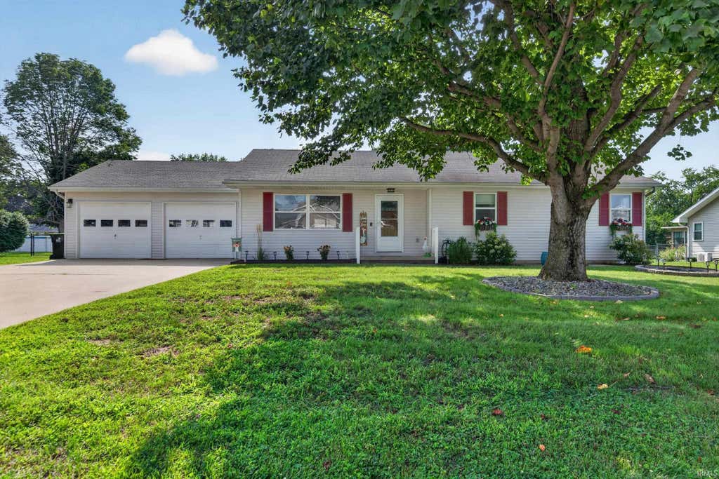 Photo of 205 Georgian Lane, Logansport, IN 46947 (MLS # 202632379)