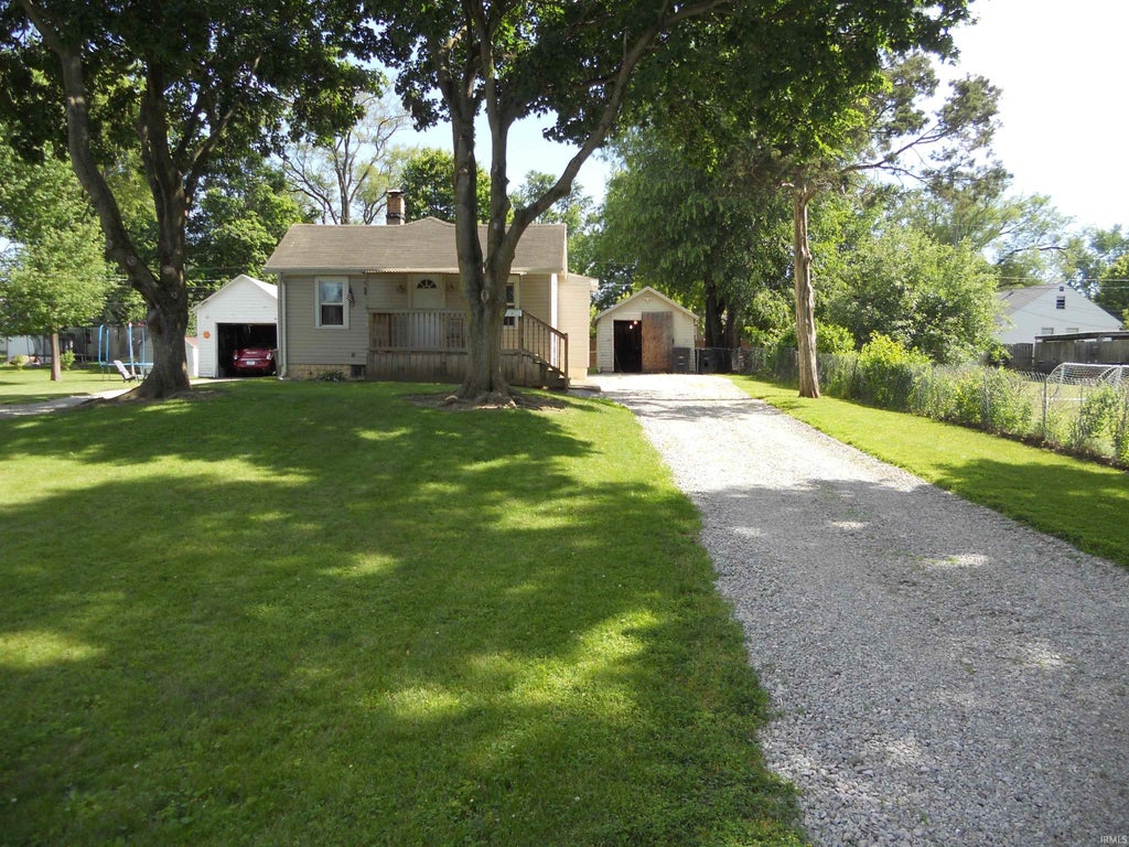 Photo of 2907 Witchwood Drive, Fort Wayne, IN 46809 (MLS # 202621562)