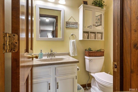 Tiny photo for 411 Maryland Street, Parker City, IN 47368 (MLS # 202622530)