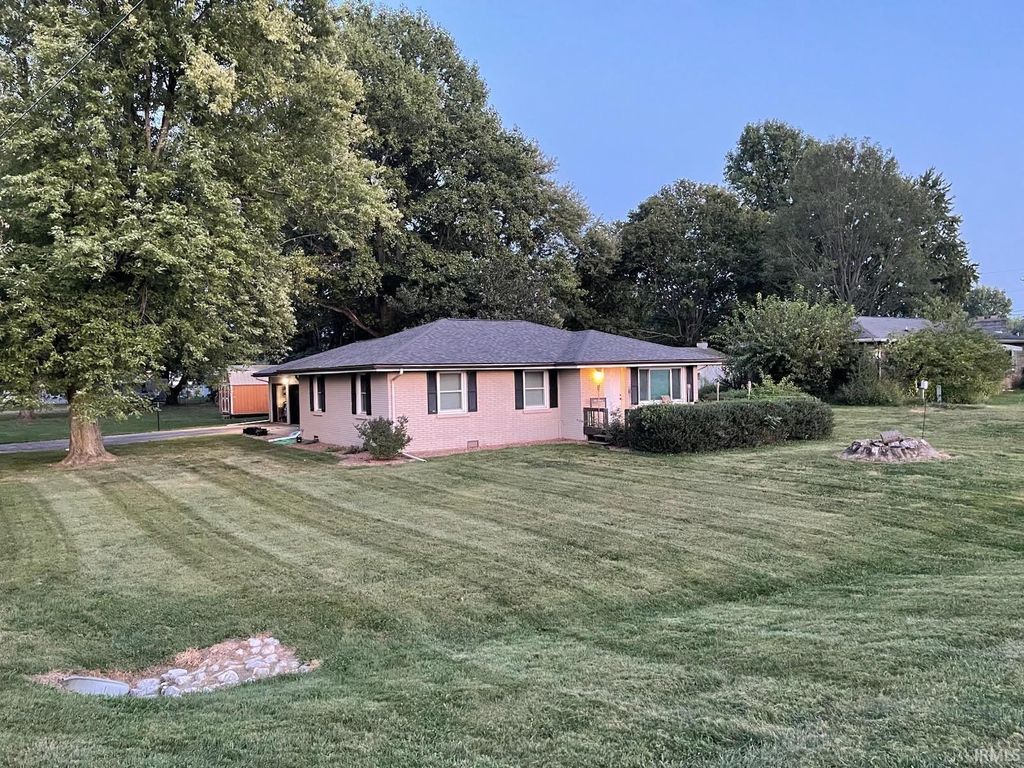 Photo of 8977 W County Road 80 N Road, Richland, IN 47634 (MLS # 202626975)
