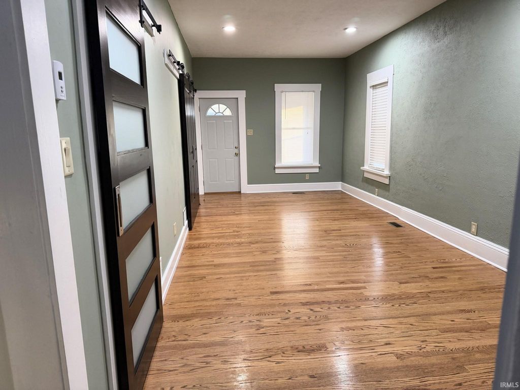 Photo of 232 E 7Th Street, Mishawaka, IN 46544 (MLS # 202601427)