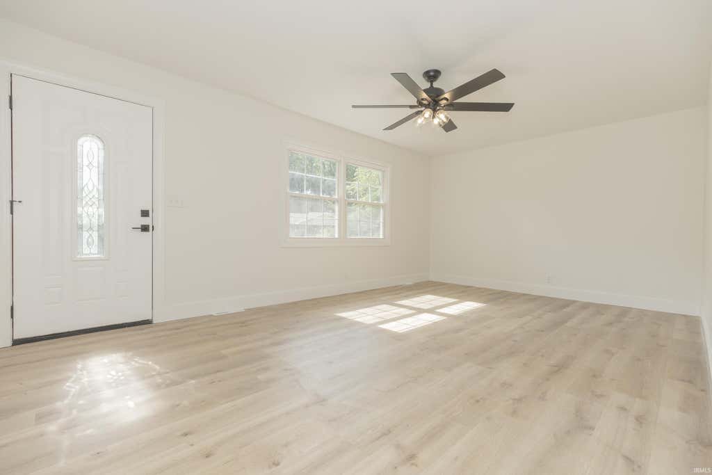 Photo of 711 Carole Place, Newburgh, IN 47630 (MLS # 202630525)