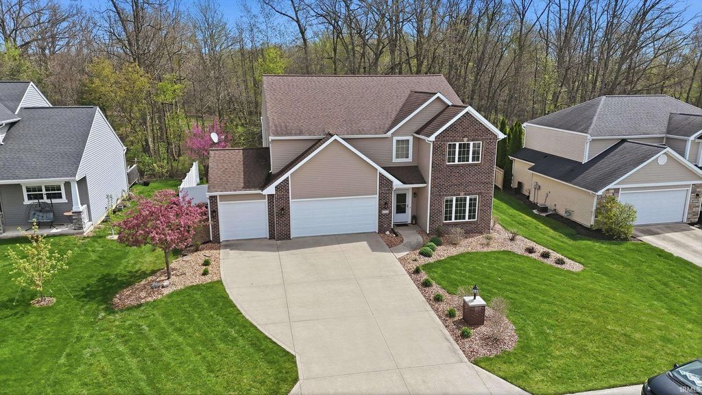 Photo of 13212 Winding Vine Run, Fort Wayne, IN 46845 (MLS # 202613803)