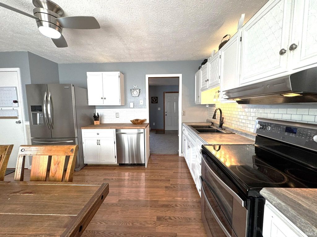 Photo of 616 E South F Street, Gas City, IN 46933 (MLS # 202547542)