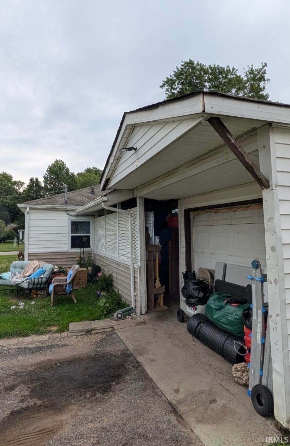 Photo of 9 Allen Lane, Greenfield, IN 46140 (MLS # 202632980)