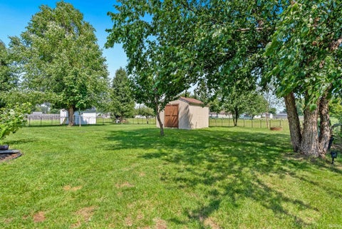 Tiny photo for 1844 N Vicky Lane, Warsaw, IN 46582 (MLS # 202635258)